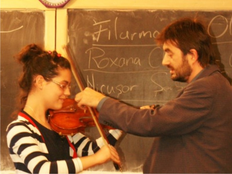 Proiectul educational Filarmonica merge la Scoala